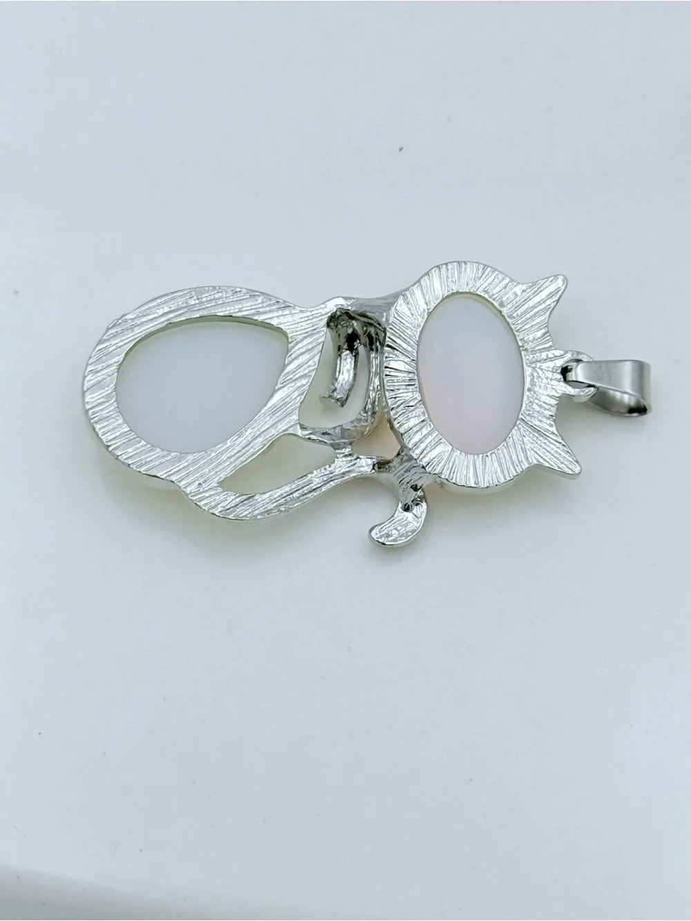 Opalescent Cat Pendant - NEW